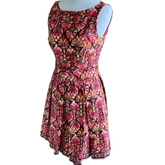 MUSE SLEEVELESS ZIP PLEATED BOTTOM 6 MULTI COLORED ABSTRACT PATTERN DRESS NWOT - Picture 3 of 14